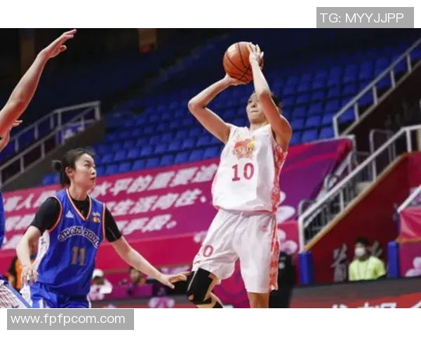 上海飞盘队在极限运动联赛中以56分稳居积分榜首位 上海飞盘队在极限运动联赛中以56分稳居积分榜首位