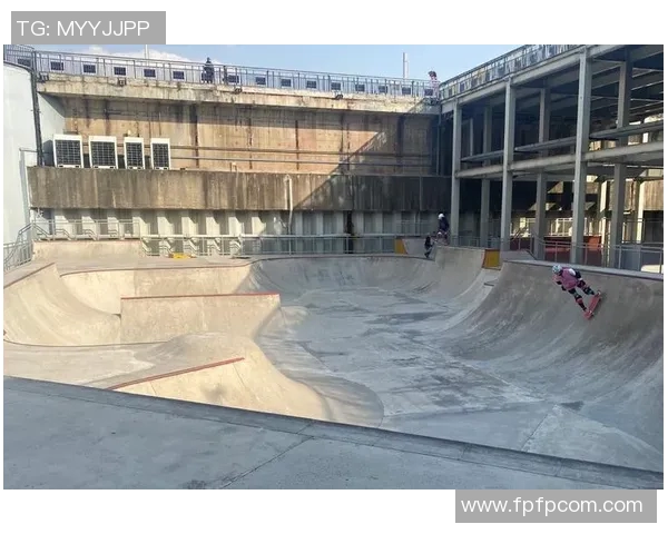 杭州滑板队与武汉滑板队赛后复盘分析比赛节奏与战术对决