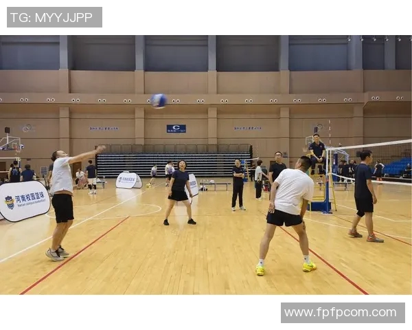 武汉排球队的耐力之道:揭秘排球巨献背后的坚持与拼搏精神 武汉排球队的耐力之道:揭秘排球巨献背后的坚持与拼搏精神