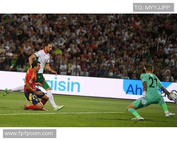 杭州足球队在世界杯预选赛中的经验与表现分析 杭州足球队在世界杯预选赛中的经验与表现分析